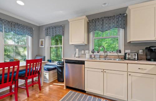 Blue Bear Cottage at Simple Life Rentals - Foto 11