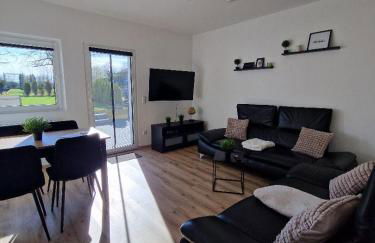 Ferienwohnung am See - Erdgeschoss - Ruhige Lage - Eigener Garten - Foto 1