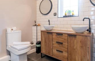 Comfortable 3 bedroom Home Chelmsford Sleeps 5 - Pass the Keys - Foto 48