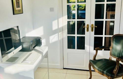 Ivys End Boutique Chic Manor Cottage Elegant & Sophisticated Retreat in Loughborough offering 3bedrooms - Foto 16