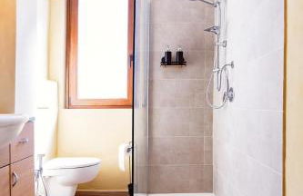 Three bedroom Central flat Near train station - Foto 29