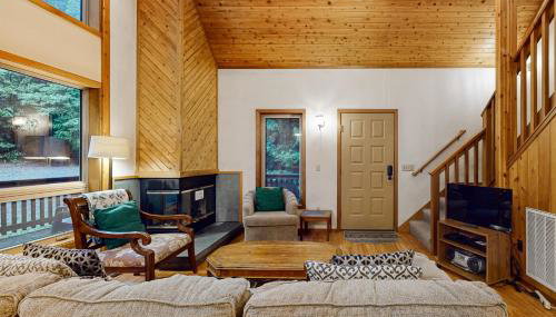 Redwood Rest Getaway - A-Frame with Hot Tub & Deck - Foto 4