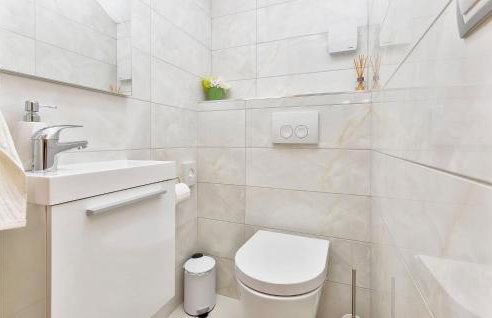 5 Bedroom Cozy Home In Desni Stefanki - Foto 42