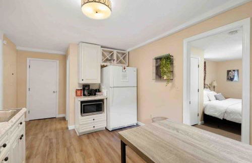 Lovely Downtown Oasis Near Hospitals, Colleges, and Beaches - Foto 6