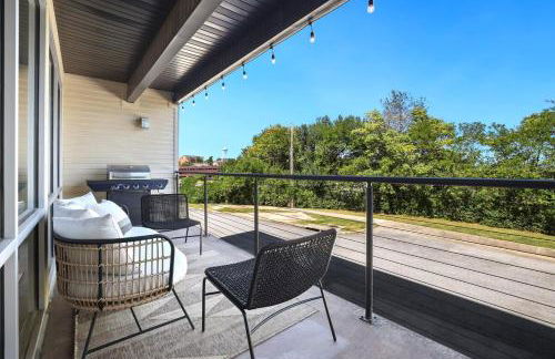 Noble Nest 5 Min to Downtown and U of A - Photo 19