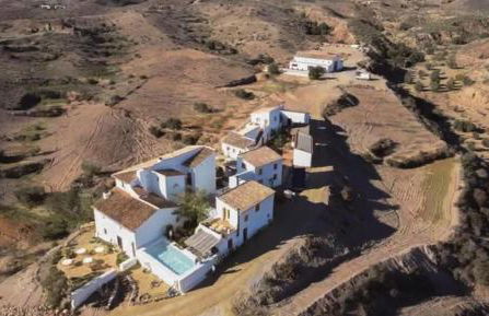 Cortijo Banana, villa rural para grupos grandes y piscina privada entre olivos - Foto 19