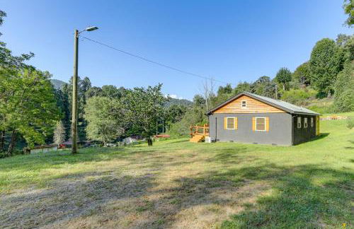 Remote Home with Deck and Grill in Scenic Tuckasegee! - Foto 34