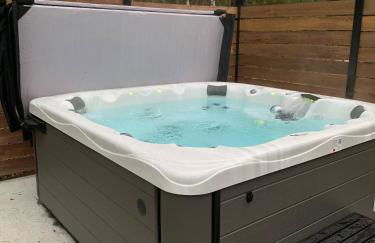 New Listing 2BR/2BA on Trout Lake HotTub & Firepit - Foto 46