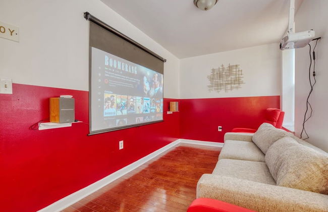 Stairway 3BR Apt w W D Home Theater - Foto 6