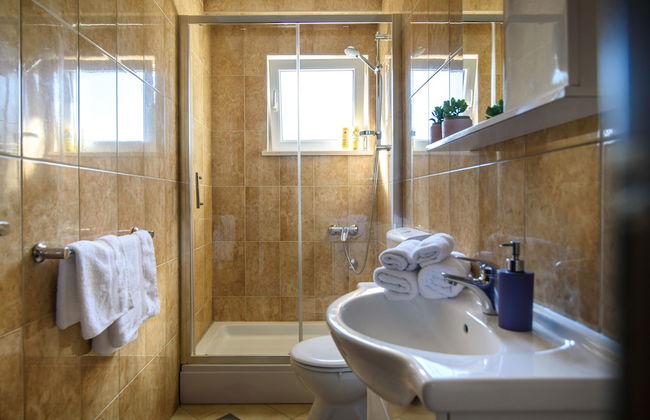 California Apartments II - Photo 54