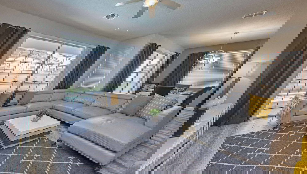 Spacious 6 Bed Home With Pool in Prime Storey Lake - Foto 1, Habitación