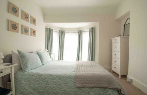 Tŷ Glas, Fishguard, Ideal for beach, coastal path and town! - Photo 11