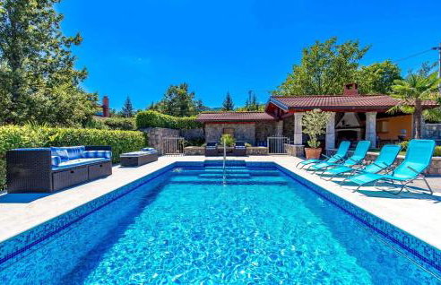 3 Bedroom Amazing Home In Jurdani - Photo 9