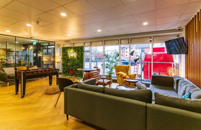 Student Only Buchanan View - Photo 4