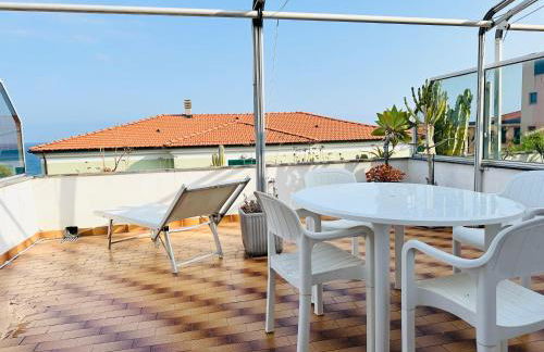 Very close to the beach Terrace with a sea view - Foto 4