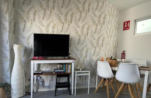 Stunning Chic Penthouse retreat in front of the beach - Foto 30