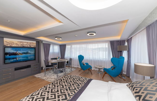 Feri Suites - Photo 33