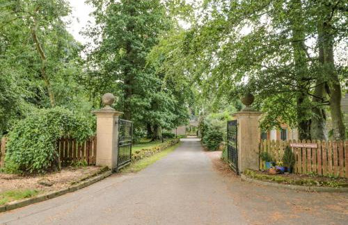 The Coach House - Photo 2