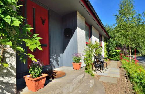 The Bridge Suite - Photo 4