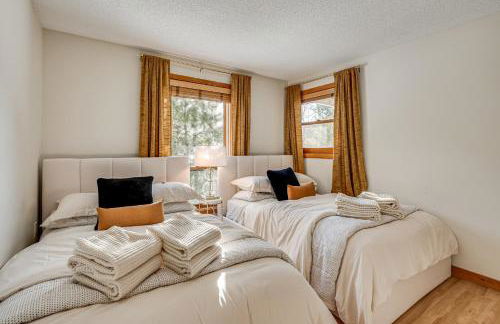 Riverfront Lincoln Condo with Patio and Pool Access! - Foto 20