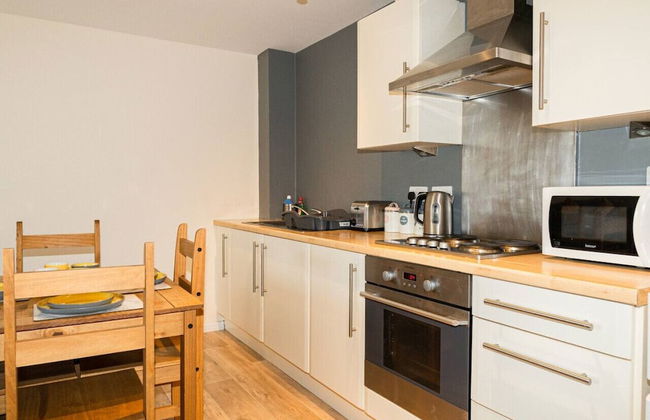 2 Bedroom Apartment Warrington - Photo 18