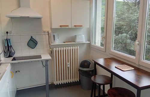 Mistral gagnant ! T1 calme avec vue, parking, télétravail, Wi-Fi, proche CV et gare - Foto 31