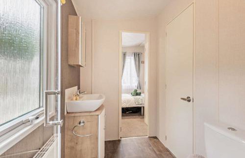 Maple Brook Lodge Sea Breeze Shorefield - Photo 24