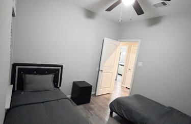 Stunning 3BR Home Near Downtown Houston - Sleeps 8 - Foto 60