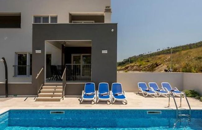 Modern & Stylish Villa With Private Pool - Foto 17