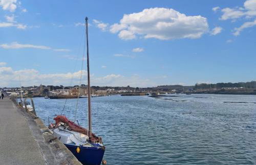 2022 Modern Home In Central Hayle With Parking & EV plug - Foto 19