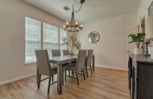 New!4BR with Easy Access to all Woodlands Amenities - Photo 6
