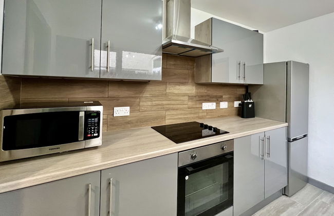 Bramhall House - Photo 13