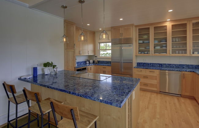 Gorgeous Renovated 1937 Plantation Style Beach House 50 Steps To The Center Of The Beach 5 Bedroom Home by RedAwning - Foto 17