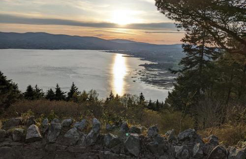 2 Bed House - Sleeps 6 - Parking - Wifi - Photo 15