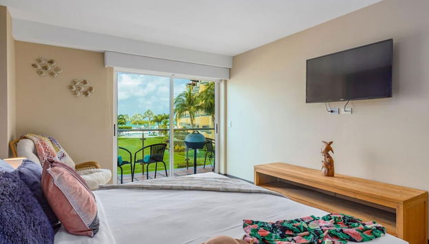 Ocean Front 2BR 2BA w Amazing Beach - Foto 3, Habitación