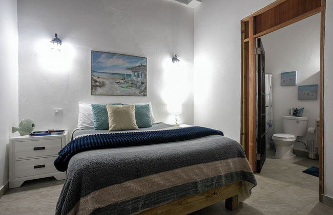 Hugo's Rental - Photo 32