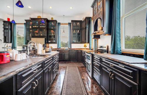 The Starlight Tower Manor, River, Arcades, Observatory, Theater - Foto 72