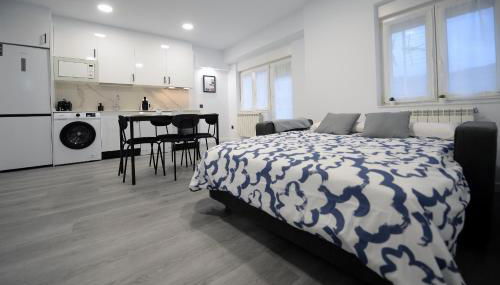 APARTAMENTOS LUDOVICO - Photo 2