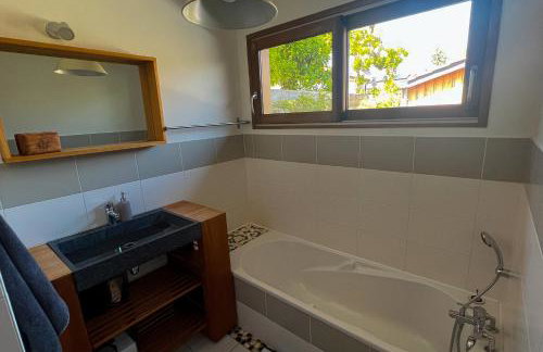 Appartement 2 chambres, terrasse bois indépendante, accès piscine privée - Foto 14