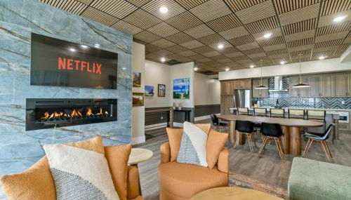 Heart of Boyne Loft Slip Walk to Beach - Foto 3