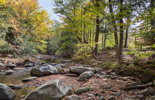 Smuggler's Notch Mountain House with hot tub & river - Foto 67