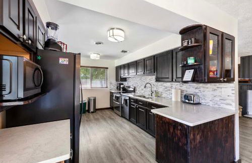 Lakefront Washington Home with Private Pool and Sauna - Foto 8