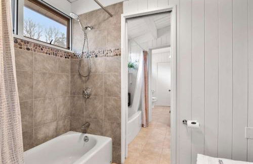 Tranquil Woodland Escape in Wellfleet - Foto 19