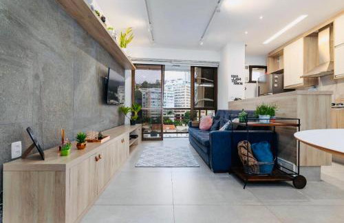 LEBLON INN RESIDENCIAL LUXUOSO com PISCINA, rooftop, academia, sauna, Varanda dentro do apt com VISTA DESLUMBRANTE, limpeza diária estilo hotel , cozinha completa 50 metros do posto 12 pauloangerami DFL15 - Foto 7