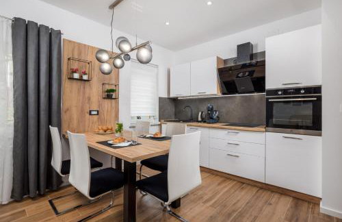 Apartment Flowers - Photo 20