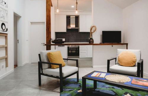 Artist’s corner in central Caldas - Photo 2