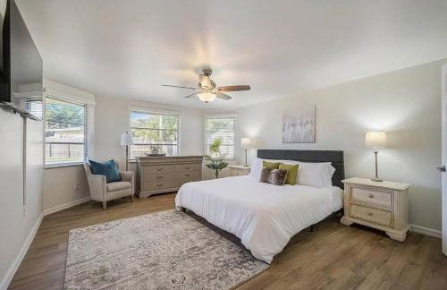 Spacious home With Heated Pool 3 miles from IMG! - Foto 50