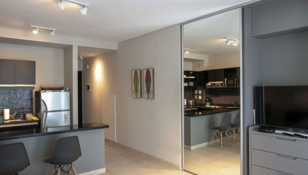 The Feather Comfortable Studio With Balcony - Foto 2, Habitación