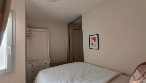 T1 Bis avec piscine vue golf et montagnes - Foto 4, wardrobe