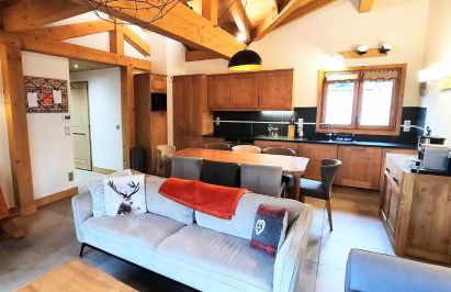 Appartement style chalet, proche remontées avec garage - Foto 6
